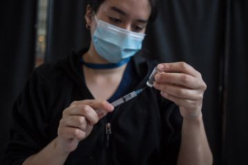 Warga Chile berusia 18 tahun ke atas wajib vaksin COVID-19 booster