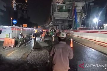 Pemkot Jaksel-Adhi Karya perbaiki jalan berlubang di proyek LRT