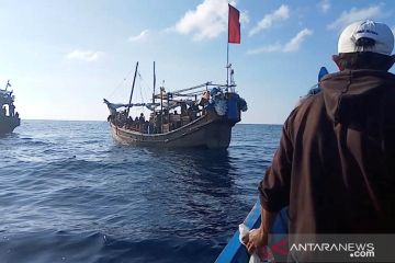 UNHCR minta Indonesia izinkan kapal pengungsi Rohingya berlabuh