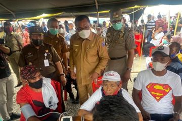 Kejati Maluku targetkan vaksinasi bagi 3.500 warga daerah terpencil