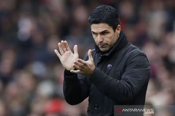 Arteta tak bisa pimpin Arsenal hadapi Man City karena COVID-19