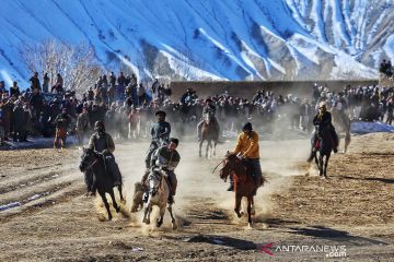 Uniknya permainan tradisional Buzkashi di Afghanistan