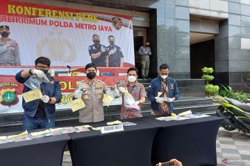 Polda Metro Jaya tangkap 11 pencuri sepeda motor bersenjata api