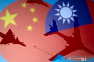 China kerahkan 30 pesawat tempur saat senator AS kunjungi Taiwan