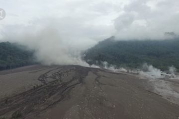 Guguran awan panas Gunung Semeru kembali terjadi