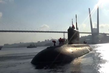 Kapal selam Rusia uji tembak rudal dari Laut Jepang