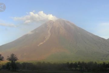 Menteri ESDM tinjau pos pengamatan Gunung Semeru