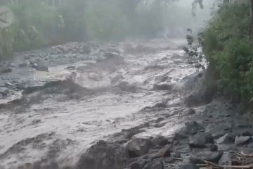 PVMBG sebut curah hujan tinggi picu aliran lahar di Semeru