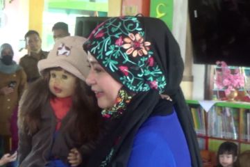 Ria Enes dan Susan hibur anak-anak PAUD di Banjarmasin
