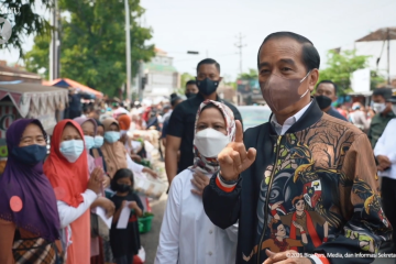 Sambangi Pasar Mulyorejo, Presiden berikan bantuan tunai ke pedagang 