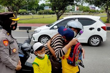 Aksi polwan polda Kalteng peringati Hari Ibu