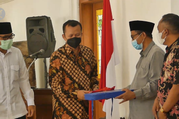 Pemerintah serahkan bantuan untuk pondok pesantren di Temanggung