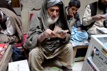 Mata uang Afghanistan catat rekor devaluasi terendah