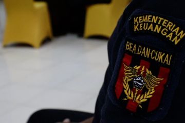 Realisasi penerimaan Bea Cukai Kalbar tahun 2021 tembus Rp1,7 triliun