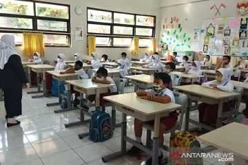 SDN Pondok Bambu 02 gelar PTM 100 persen dengan prokes kerat