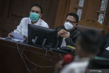 Azis: Eks penyidik KPK Stepanus Robin pinjam uang dengan memelas