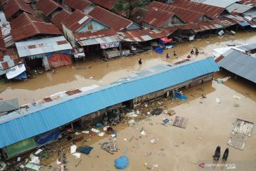 Pasar Youtefa di Abepura terendam banjir