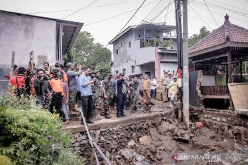 Bupati Jember: Penyebab banjir bandang karena sampah dan pendangkalan