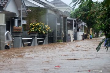 Banjir menyebabkan dua orang meninggal di Jember