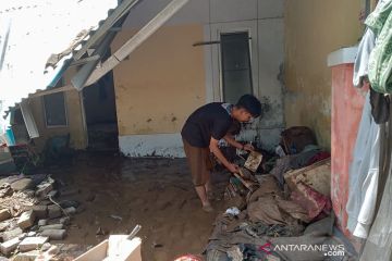 Pemkab Jember fokus pembersihan material banjir bandang