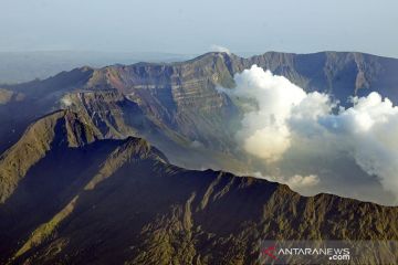 Jalur pendakian Gunung Tambora ditutup mulai 24 Januari