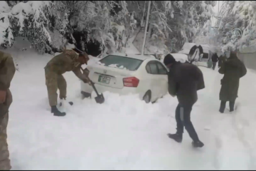 21 orang tewas di tengah hujan salju lebat di Pakistan