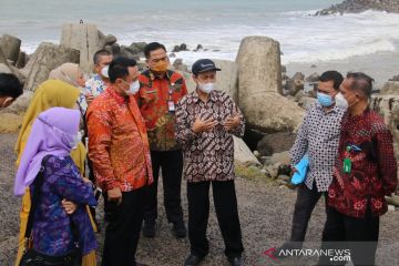 Kemendagri tinjau kondisi Pelabuhan Perikanan Tanjung Adikarto