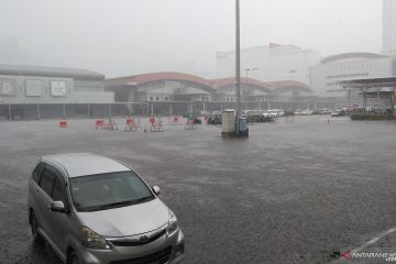 BMKG minta waspadai hujan petir dan angin kencang di Jaksel dan Jakbar