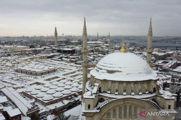 Hujan salju lebat di Istanbul