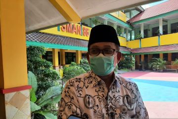 SMAN 86 Jakarta hentikan sementara PTM setelah guru positif COVID-19