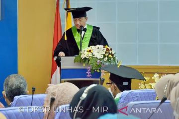Unhas kukuhkan Prof Makbul Guru Besar Ilmu Penyakit Dalam