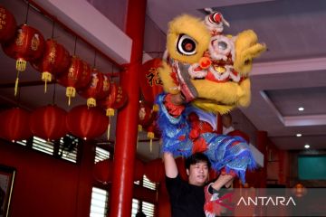 Kelompok Barongsai di Denpasar mulai terima pesanan pentas saat Imlek