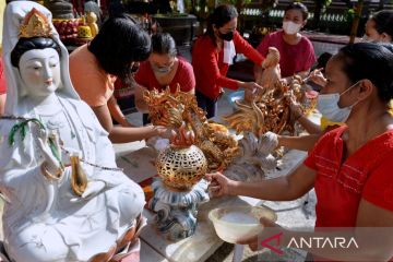 Vihara Dharmayana Kuta-Bali terapkan PeduliLindungi saat ibadah Imlek