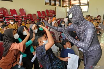 Vaksinasi anak bersama super hero