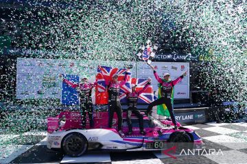 Juara balapan Rolex 24 di Daytona International Speedway