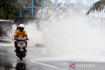 Gelombang tinggi capai empat meter berpeluang terjadi di laut Maluku