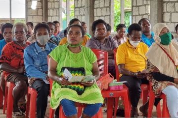 OJK Papua berikan edukasi terkait literasi keuangan bagi warga Keerom