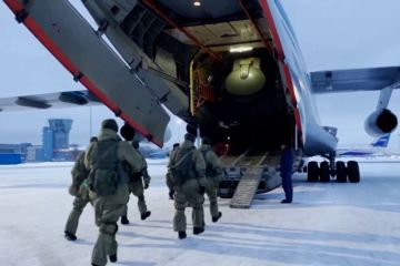 Pasukan terjun payung Rusia menuju ke Kazakhstan