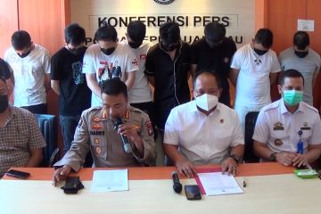 Polda Kepri tangkap 10 WNA pelaku pemerasan modus VCS