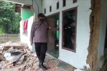 Sejumlah rumah di Sumur Pandeglang rusak akibat gempa