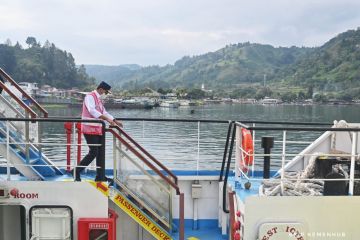 Menhub: Penyeberangan Danau Toba dilayani kapal berstandar keselamatan