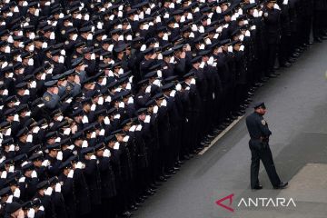 Ribuan polisi New York hadiri pemakaman rekannya yang tewas tertembak saat bertugas