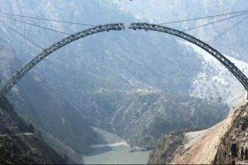 Jembatan kereta api tertinggi sambungkan Jammu dan Kashmir di India