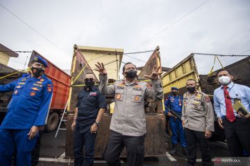 UNGKAP KASUS ILLEGAL LOGGING DI PERBATASAN SUMSEL-JAMBI