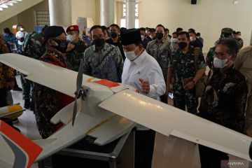 Menhan Prabowo tinjau pesawat tanpa awak karya UGM