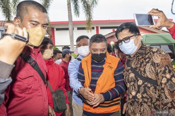 Pemindahan 10 Tersangka Kasus Suap Muara Enim Ke Rutan Pakjo