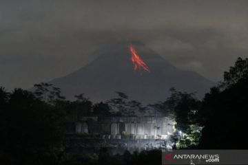 Gunung Merapi mengalami 83 kali gempa guguran