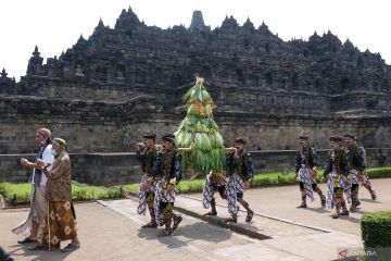 Kemarin pemerintah canangkan tempat ibadah dunia, luncurkan kurikulum