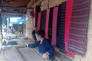 Perajin kain tenun Badui kembali produksi