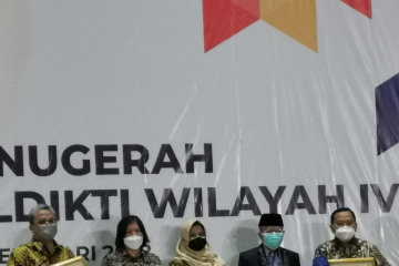 UPJ raih penghargaan mahasiswa terbanyak berkegiatan di luar kampus